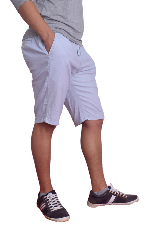 Bermuda Masculina de Linho com Cordão Azul Clarinho
